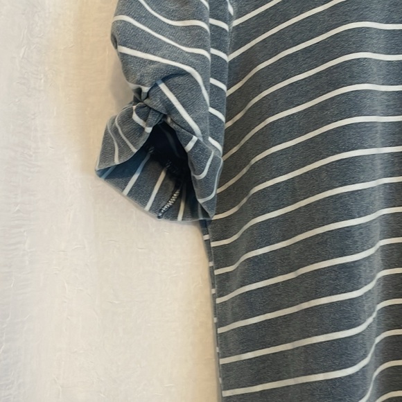 Jane and Delancey Blue White Striped Short Sleeve top Size M PTP 20” length 25 “ - Picture 3 of 7